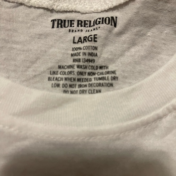 4 True Religion T-shirts - Picture 3 of 12